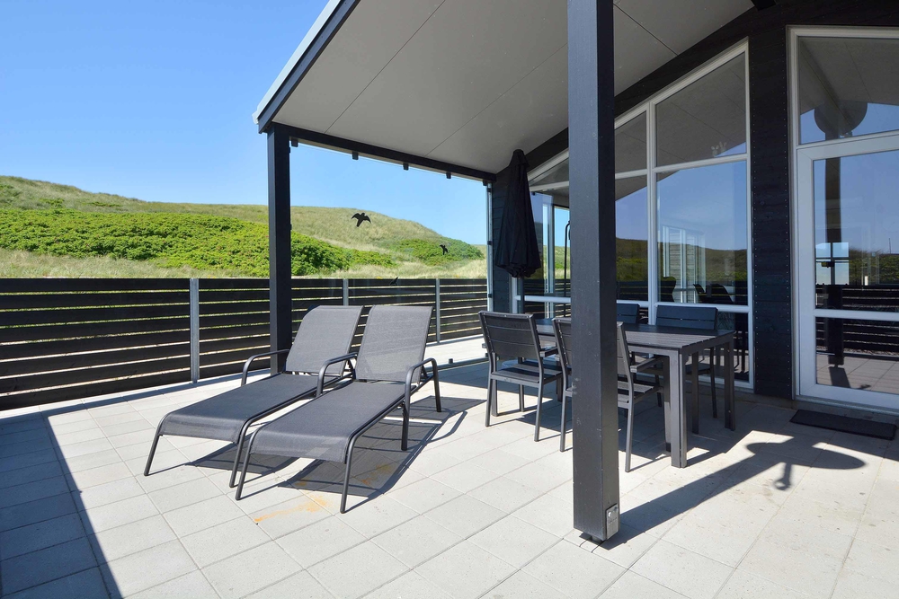 Qualitätshaus mit Aktivitätsraum und geschlossener Terrasse