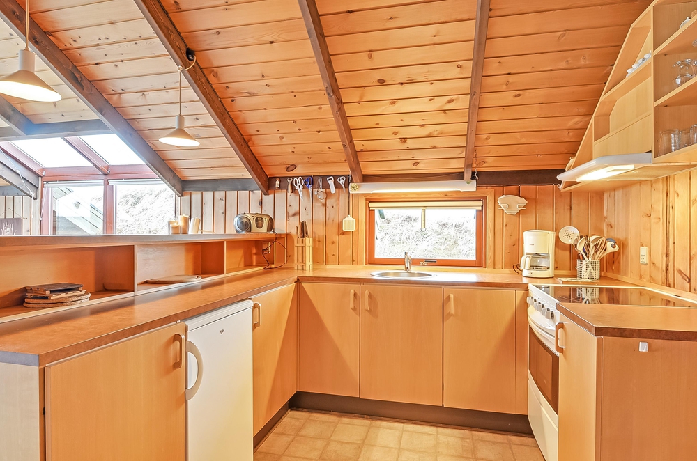 Gepflegtes Haus mit teilweise überdachter Terrasse