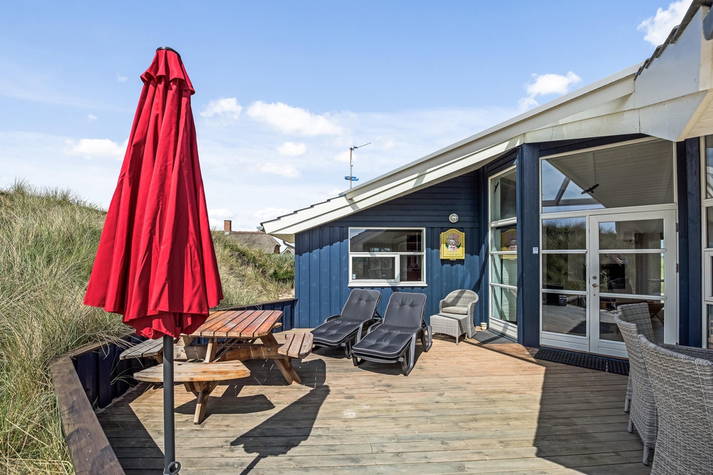 Ferienhaus mit toller Terrasse in der Nähe vom Strand