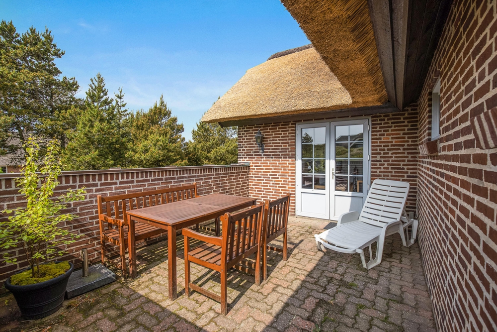 Wunderschönes Reetdachhaus mit Sauna mitten in den Dünen