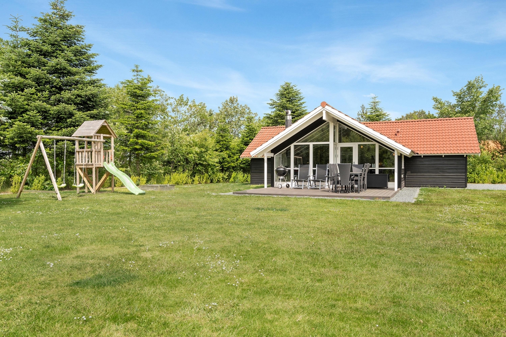 Renoviertes Ferienhaus mit Sauna, Whirlpool und schönem Garten