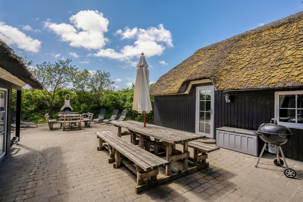 Grosses Poolhaus mit Whirlpool und Sauna ? nur 250 m zum Strand