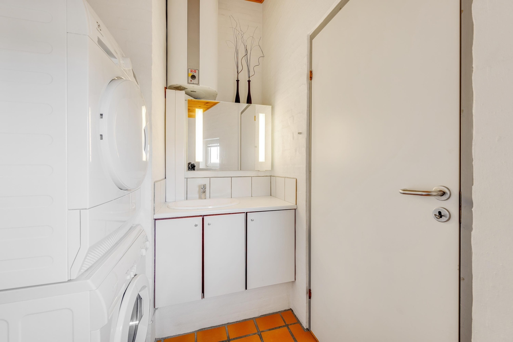 Ferienhaus auf Naturgrundstück in der Nähe vom Strand