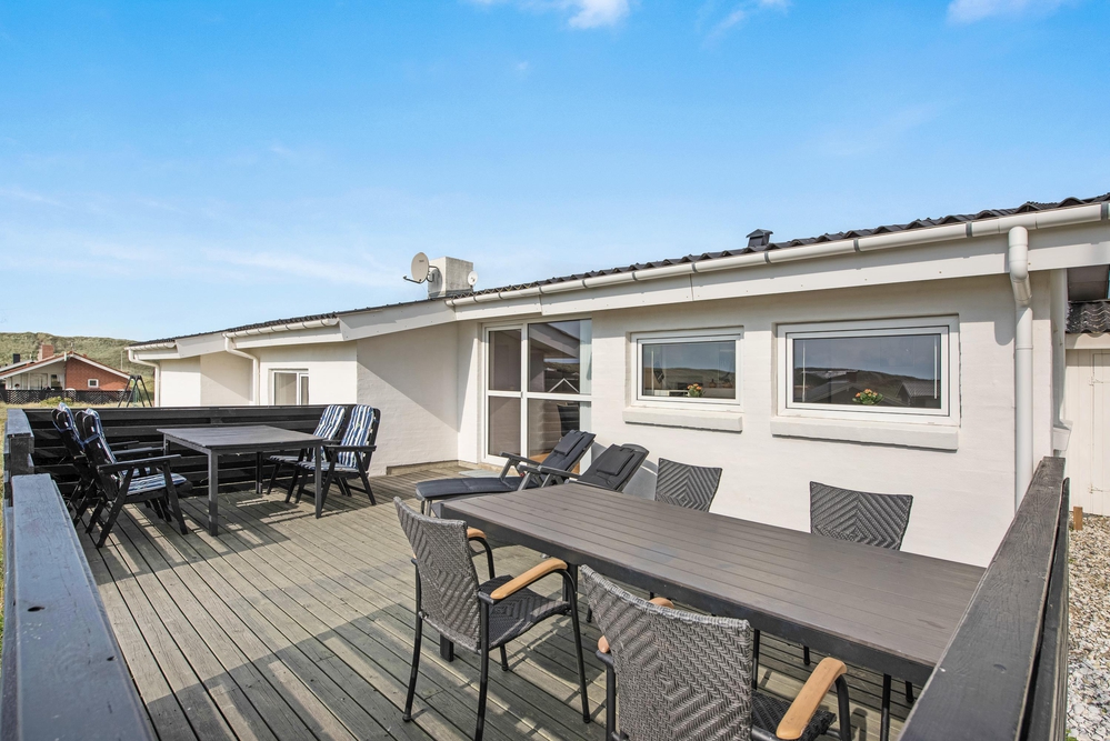 Ferienhaus auf Naturgrundstück in der Nähe vom Strand