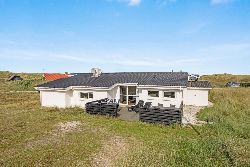 Ferienhaus auf Naturgrundstück in der Nähe vom Strand